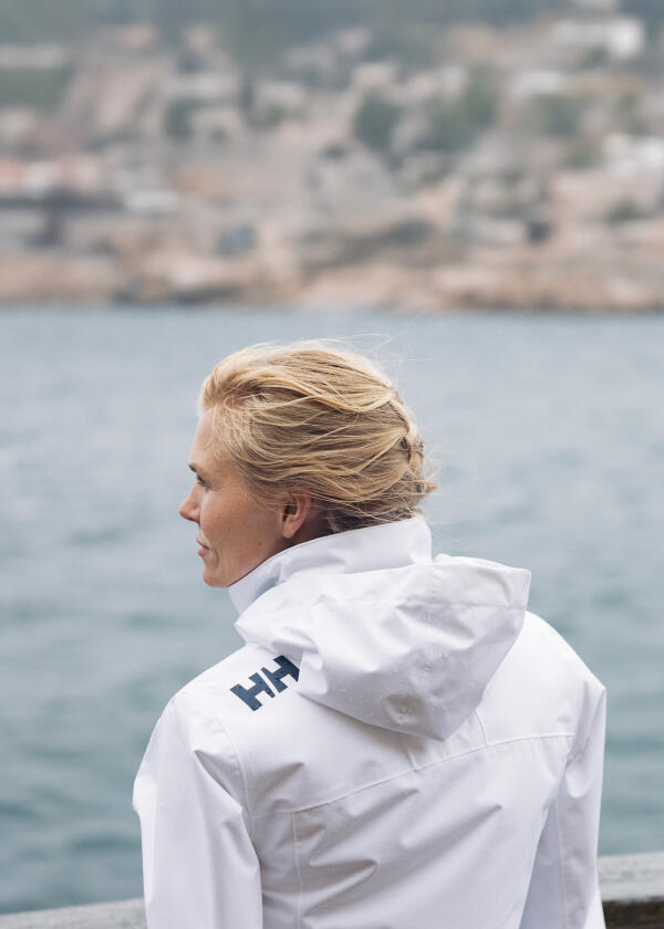 Купить Helly hansen 34448_001-l Куртка Crew Hooded 2.0 White 30x25x10 7ft.ru в интернет магазине Семь Футов