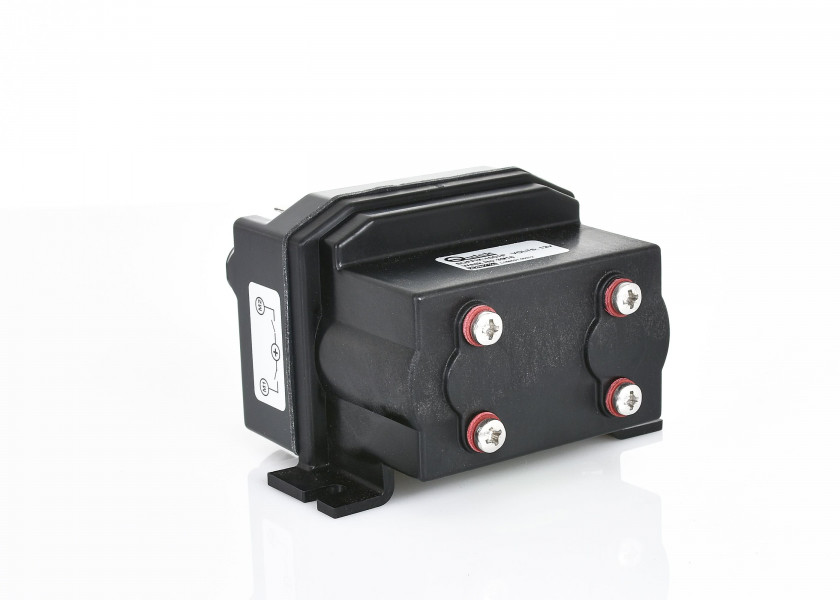 Купить QUICK Relay Box for Windlass / for 3 pole motors 60425-bvs 7ft.ru в интернет магазине Семь Футов