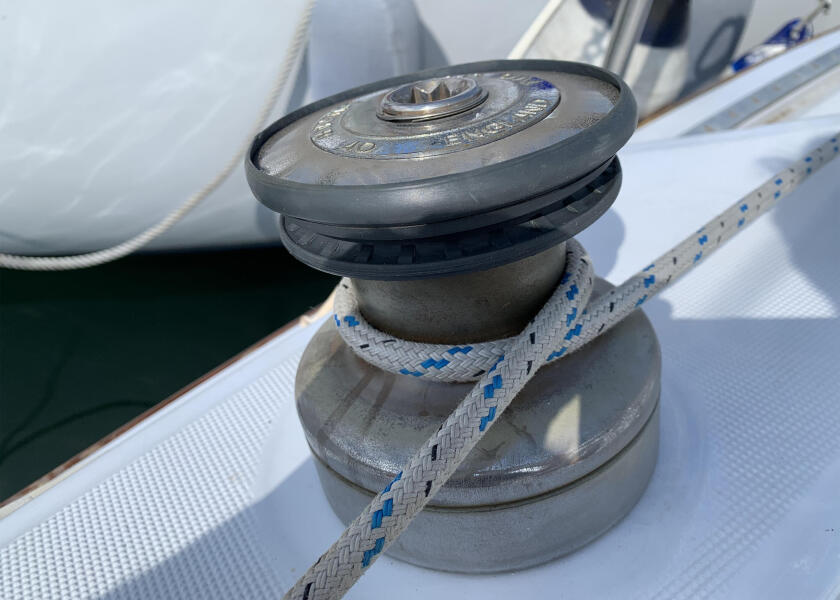 Купить Стопор троса Barton Marine Winchers Large 21643 12-14 мм 80-90 мм для шкотовой лебедки из резины 7ft.ru в интернет магазине Семь Футов