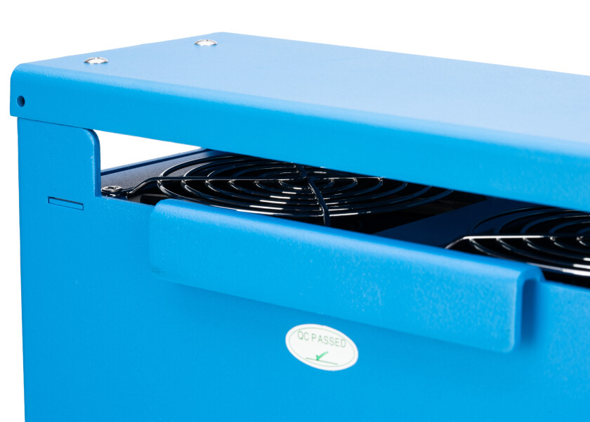 Купить Компактный инвертор Victron CIN122200000 Phoenix 7ft.ru в интернет магазине Семь Футов