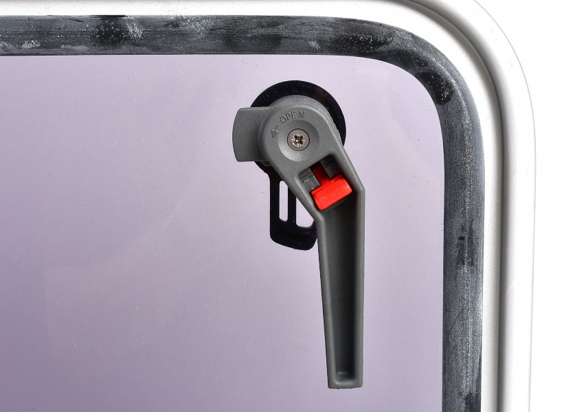 Купить Люк палубный среднепрофильный Lewmar Medium Profile 39930020 397x527 мм размер 30 7ft.ru в интернет магазине Семь Футов