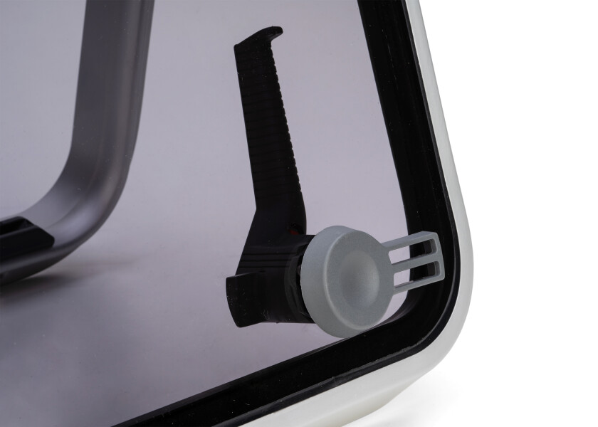 Купить Люк палубный водонепроницаемый Lewmar Ocean 39644070 509x509x43мм основание 25мм размер 44 7ft.ru в интернет магазине Семь Футов