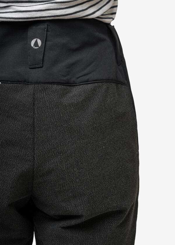 Купить MUSTO Women's Evolution Performance Stretch Shorts / black 482794-bvs 7ft.ru в интернет магазине Семь Футов