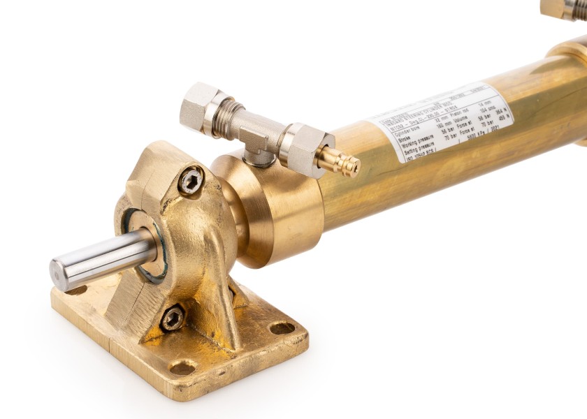 Купить Гидроцилиндр рулевой Vetus MTC5210 ход 160мм 104см3 510Нм 56бар для шланга Ø10мм для больших яхт и рабочих лодок 7ft.ru в интернет магазине Семь Футов