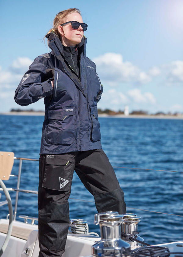 Купить MUSTO Женская куртка BR2 Offshore 2.0 / темно-синий / Размер одежды: 36 7ft.ru в интернет магазине Семь Футов