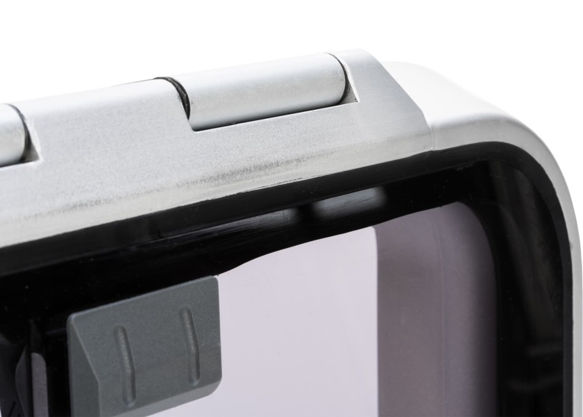 Купить Люк палубный водонепроницаемый Lewmar Ocean 39620070 266x411x39,5мм основание 25мм размер 20 7ft.ru в интернет магазине Семь Футов