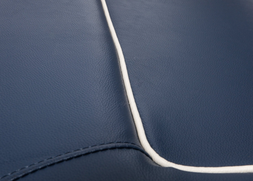 Купить Складное судовое сиденье Vetus V-quipment First Class DCHFSB 480x450x900мм синее с белыми швами поставляется без стоек 7ft.ru в интернет магазине Семь Футов