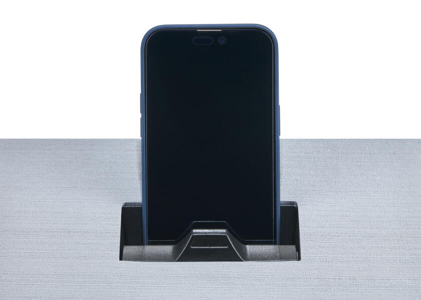 Купить Беспроводное зарядное устройство Scanstrut Aura SC-CW-12F 110x124мм 12/24В 10Вт IPX6 для телефона с магнитным креплением из черного пластика 7ft.ru в интернет магазине Семь Футов