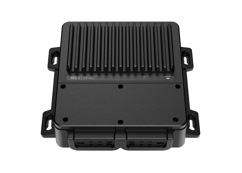 Купить SIMRAD Морская радиостанция RS100-B Black Box VHF / со встр. Транспондер АИС 7ft.ru в интернет магазине Семь Футов