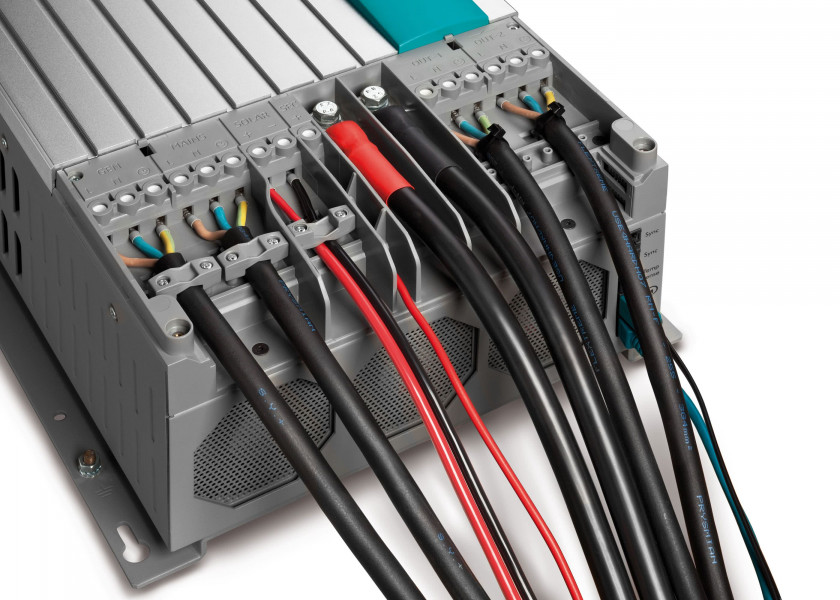 Купить Инвертор/зарядное устройство Mastervolt Mass Combi Ultra 12/3000-150 38013000 12/230В 150А 472х318х178мм IP23 с подключением к солнечной панели 7ft.ru в интернет магазине Семь Футов