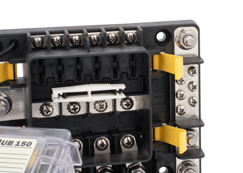 Купить Блок предохранителей Blue Sea SafetyHub 150 7748 12-32В 600А IP66 10 цепей с защитой от возгорания 7ft.ru в интернет магазине Семь Футов