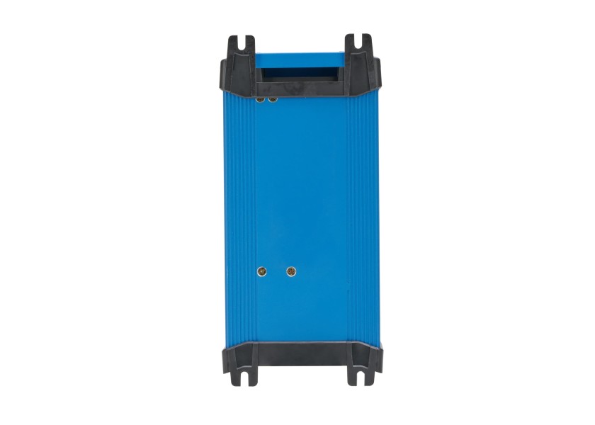 Купить VICTRON BPC122044002 Blue Smart Charger IP22 12 В / 20 А / 3 зарядных выхода 7ft.ru в интернет магазине Семь Футов