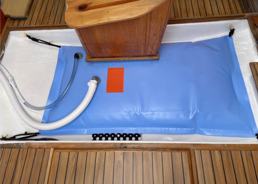 Купить Гибкий резервуар Vetus TANKW160 160л 790x1420мм для шлангов Ø38мм и Ø16мм для питьевой воды 7ft.ru в интернет магазине Семь Футов