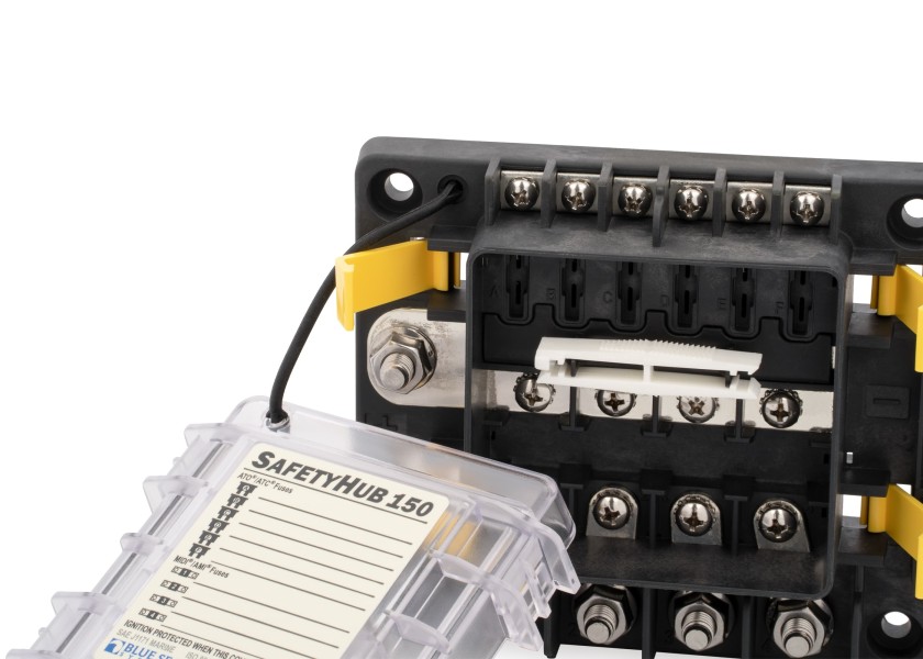 Купить Блок предохранителей Blue Sea SafetyHub 150 7748 12-32В 600А IP66 10 цепей с защитой от возгорания 7ft.ru в интернет магазине Семь Футов