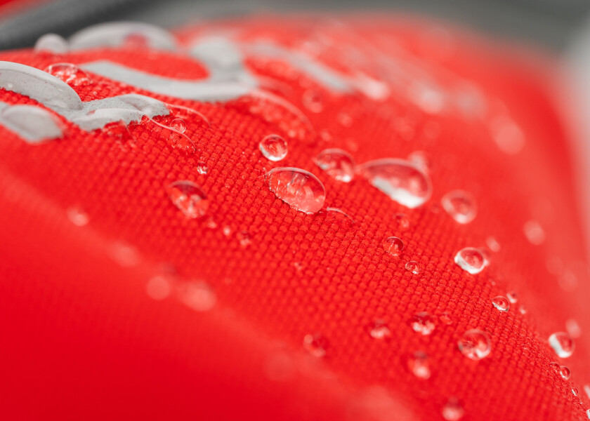 Купить Ручной надувной спасательный жилет Plastimo Pilot165 66781 165N 40кг из нейлона красный 7ft.ru в интернет магазине Семь Футов