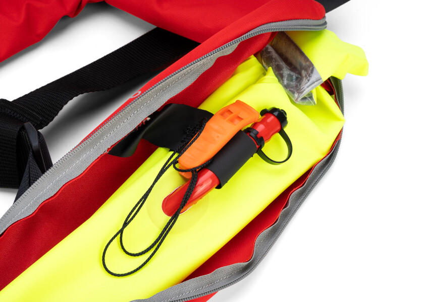 Купить Автоматический надувной спасательный жилет Plastimo Pilot165 66801 165N 40кг со страховочной петлей из нейлона красный 7ft.ru в интернет магазине Семь Футов