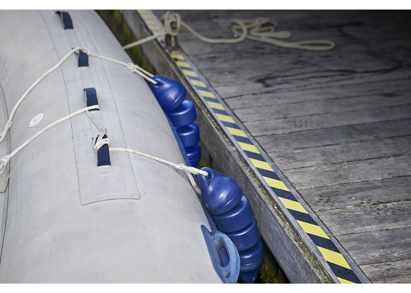 Купить PLASTIMO Articulated Fender for RIBs / Dinghies / white 29614-bvs 7ft.ru в интернет магазине Семь Футов
