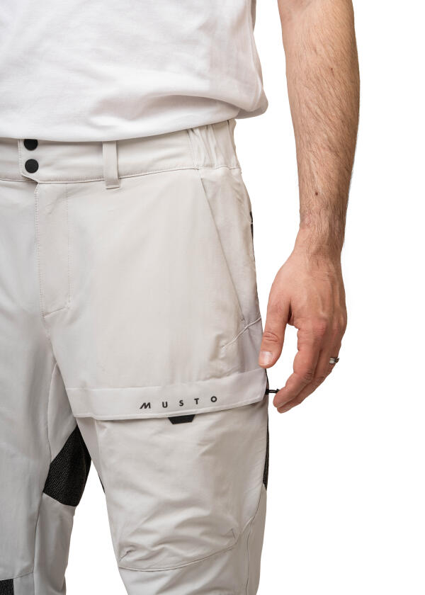 Купить MUSTO 82420_813-38R Мужские брюки-стретч Evolution Performance / платиновый / Размер одежды: 38 7ft.ru в интернет магазине Семь Футов