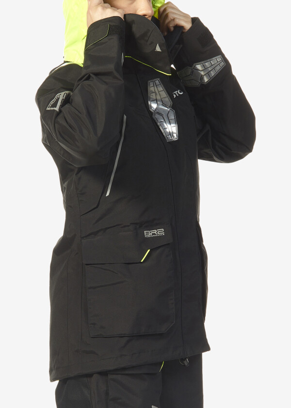 Купить MUSTO 82085_990-12 Женская куртка BR2 Offshore 2.0 / черный / Размер одежды: 40 7ft.ru в интернет магазине Семь Футов