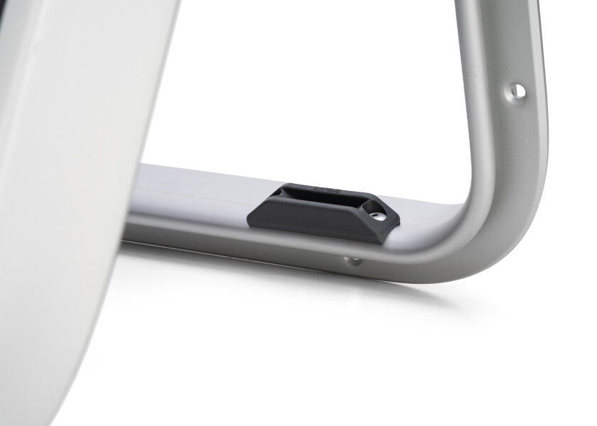 Купить Люк палубный водонепроницаемый Lewmar Ocean 39644070 509x509x43мм основание 25мм размер 44 7ft.ru в интернет магазине Семь Футов