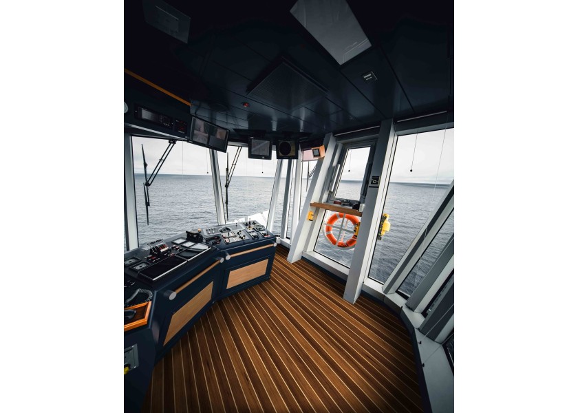 Купить NAUTIKFLÖR SAM-NFG-TBL Напольное покрытие из тикового дерева / защелкивающийся винил, имитирующий тик / черная линия герметика / 2,22 м² / Тип: Образец 7ft.ru в интернет магазине Семь Футов