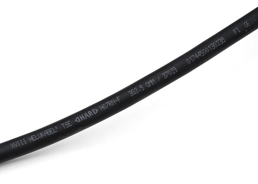 Купить CEE Extension Cable / 2.5 qmm / 30 m / rubber cable / black / with power indicator 76550-bvs 7ft.ru в интернет магазине Семь Футов