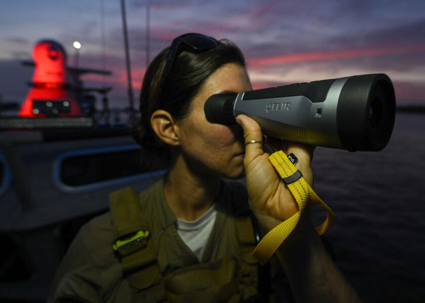 Купить FLIR Тепловизионная камера OCEAN SCOUT PRO 7ft.ru в интернет магазине Семь Футов
