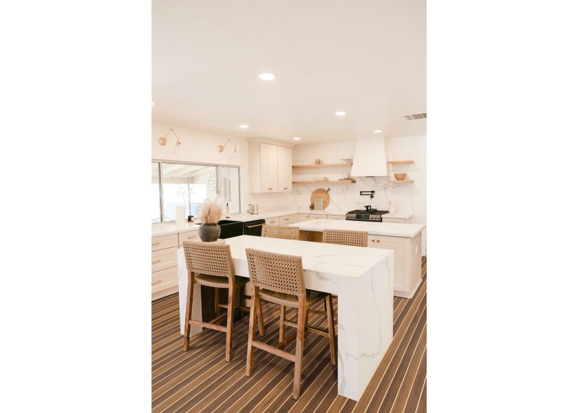 Купить NAUTIKFLÖR SAM-NFG-TBL Напольное покрытие из тикового дерева / защелкивающийся винил, имитирующий тик / черная линия герметика / 2,22 м² / Тип: Образец 7ft.ru в интернет магазине Семь Футов