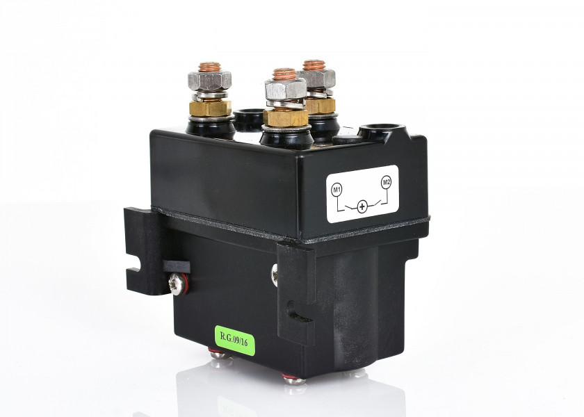 Купить QUICK Relay Box for Windlass / for 3 pole motors 60425-bvs 7ft.ru в интернет магазине Семь Футов