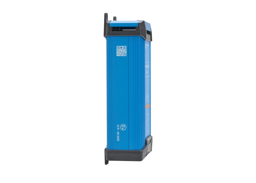 Купить VICTRON BPC123047002 Умное зарядное устройство синего цвета IP22 12 В / 30 А 7ft.ru в интернет магазине Семь Футов