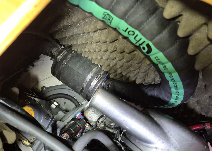 Купить Резиновый выхлопной шланг / Внутренний Ø: 76 мм 7ft.ru в интернет магазине Семь Футов