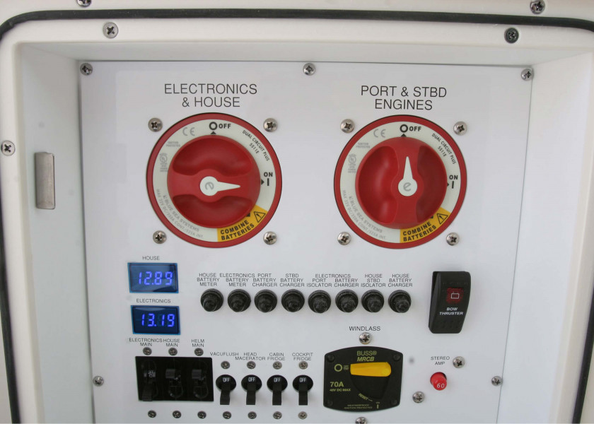 Купить BLUE SEA 6006 Выключатель аккумулятора, 300 А 20178-bvs 7ft.ru в интернет магазине Семь Футов