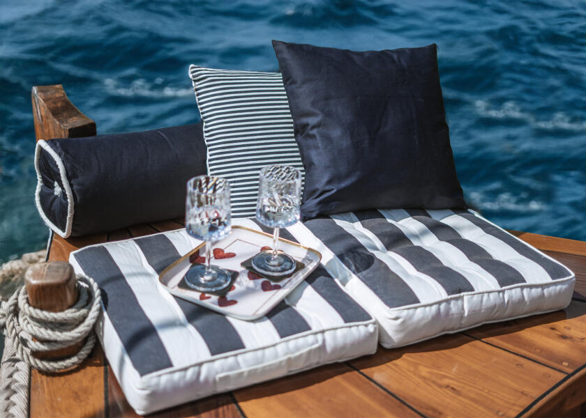 Купить Kapok Deck Cushion / navy blue / wide striped 57373-bvs 7ft.ru в интернет магазине Семь Футов