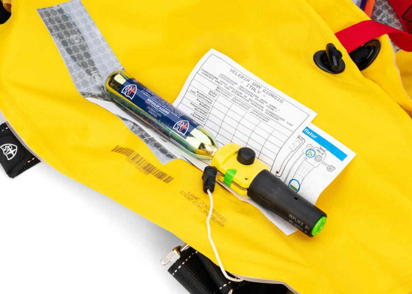 Купить VELERIA SAN GIORGIO SOLAS Modulo 150-HX Life Jacket / / 170 N / black / automatic/manual 57882-bvs 7ft.ru в интернет магазине Семь Футов