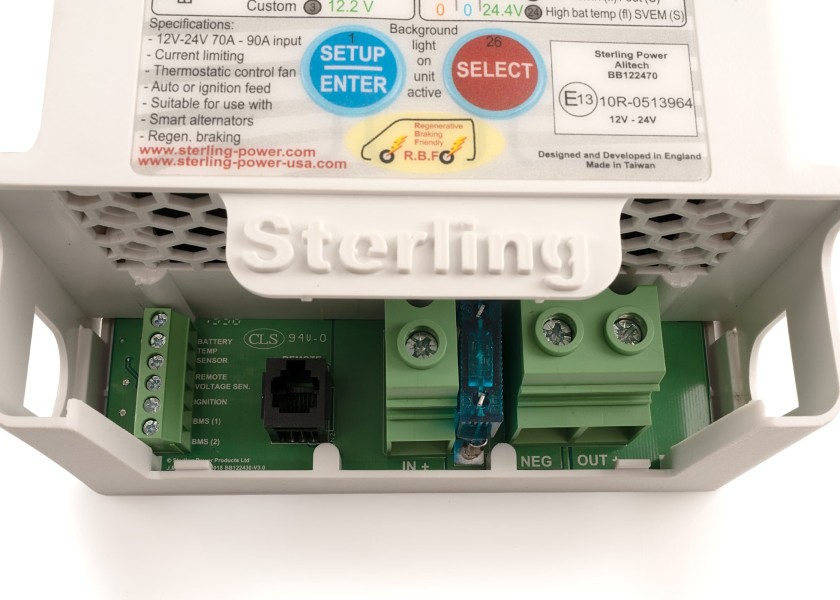 Купить Зарядное устройство Sterling Power Pro Batt Ultra BB122470 70А 12-24В 190x160x95мм 7ft.ru в интернет магазине Семь Футов