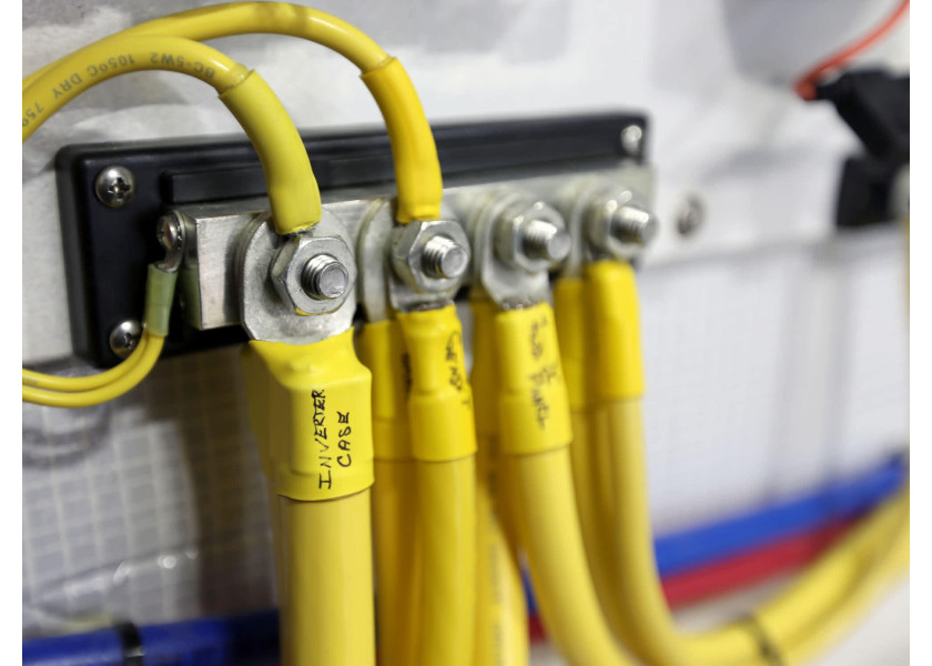 Купить BLUE SEA 2107 Шинная шина PowerBar 8/600 А 7ft.ru в интернет магазине Семь Футов