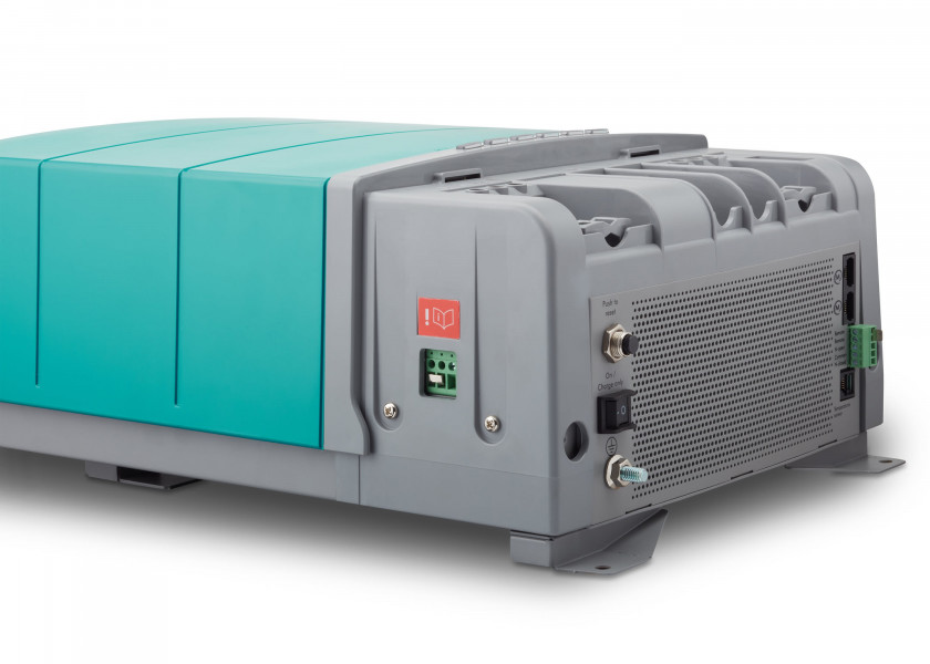 Купить Инвертор/зарядное устройство Mastervolt CombiMaster 35012000 12/2000-60 12/230В 60А 371х284х155мм IP23 синусоидальный 7ft.ru в интернет магазине Семь Футов