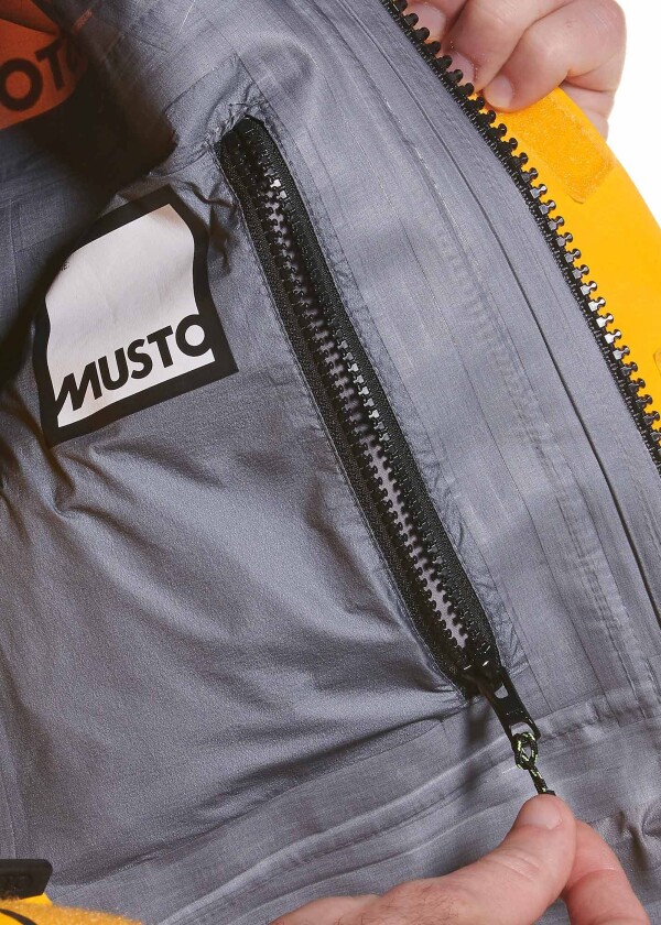 Купить MUSTO 82189_772-XL Женская куртка HPX GORE-TEX Pro Ocean / золотой/черный / Размер одежды: XL 7ft.ru в интернет магазине Семь Футов