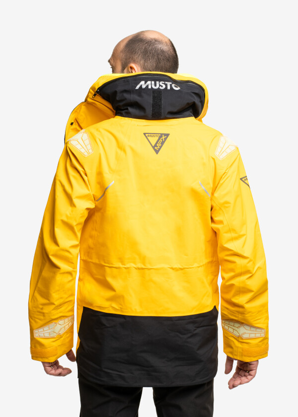 Купить MUSTO 82307_772-M Мужская куртка MPX GORE-TEX Pro Offshore 2.0 / золотой / Размер одежды: М 7ft.ru в интернет магазине Семь Футов