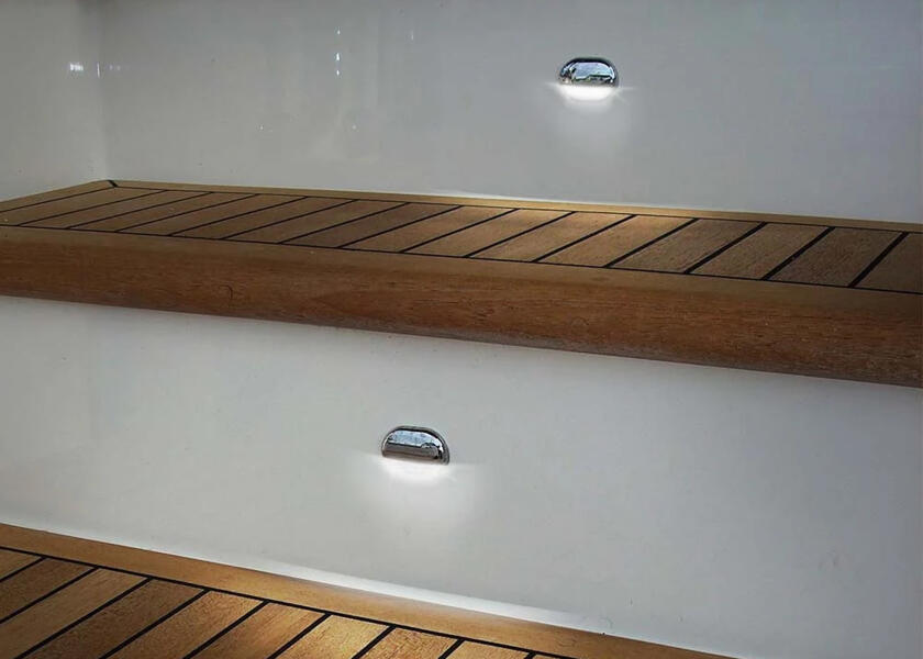 Купить HELLA MARINE APELO RGB Courtesy Light / chrome 33781-bvs 7ft.ru в интернет магазине Семь Футов