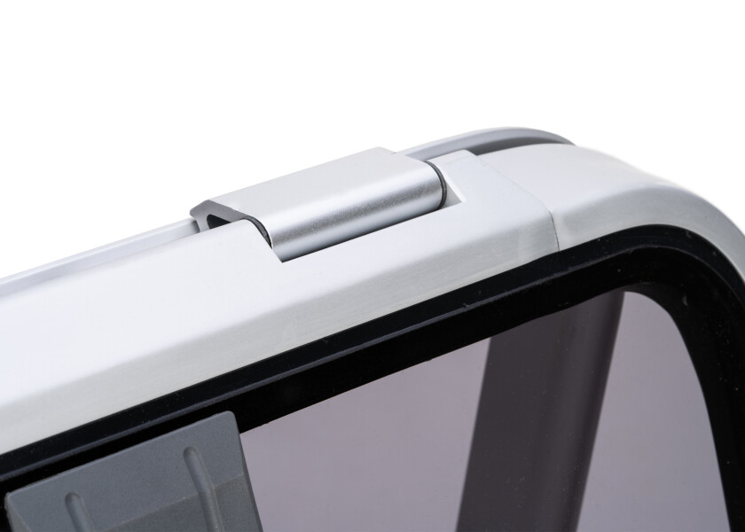 Купить Люк палубный водонепроницаемый Lewmar Ocean 39644070 509x509x43мм основание 25мм размер 44 7ft.ru в интернет магазине Семь Футов