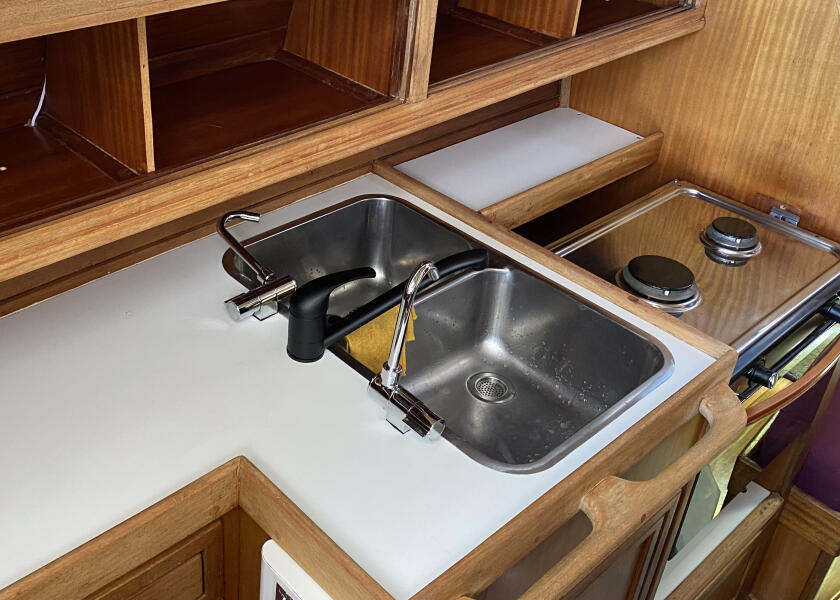 Купить Water Tap with Swivel Spout 12027-bvs 7ft.ru в интернет магазине Семь Футов