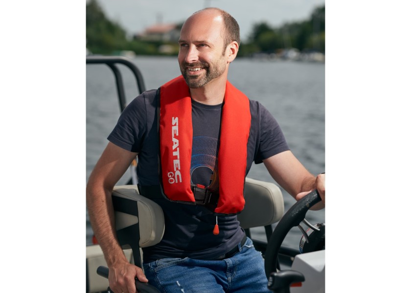 Купить SEATEC GO Автоматический спасательный жилет / 150 Н / красный 7ft.ru в интернет магазине Семь Футов