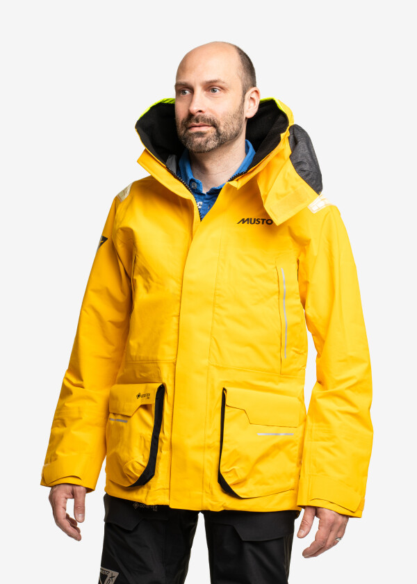 Купить MUSTO 82307_772-M Мужская куртка MPX GORE-TEX Pro Offshore 2.0 / золотой / Размер одежды: М 7ft.ru в интернет магазине Семь Футов