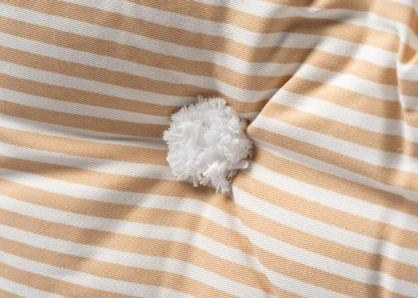 Купить Kapok Single Cushion / beige / narrow striped 57349-bvs 7ft.ru в интернет магазине Семь Футов
