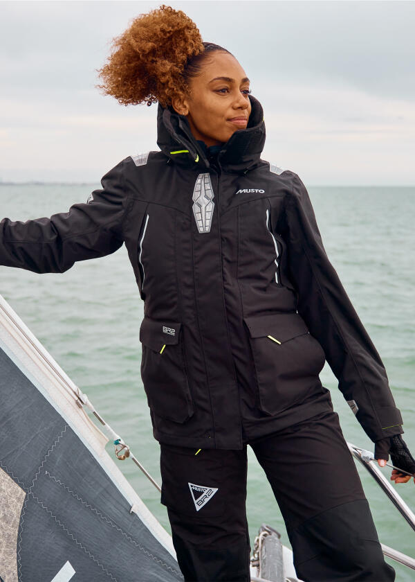 Купить MUSTO 82085_990-12 Женская куртка BR2 Offshore 2.0 / черный / Размер одежды: 40 7ft.ru в интернет магазине Семь Футов