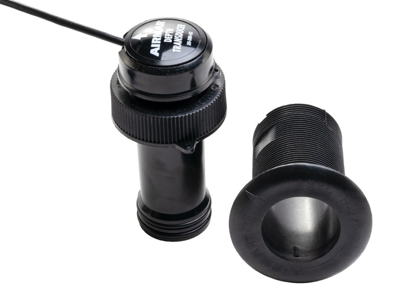 Купить Raymarine E26030 D800 Черный  50 / 200 kHz  7ft.ru в интернет магазине Семь Футов