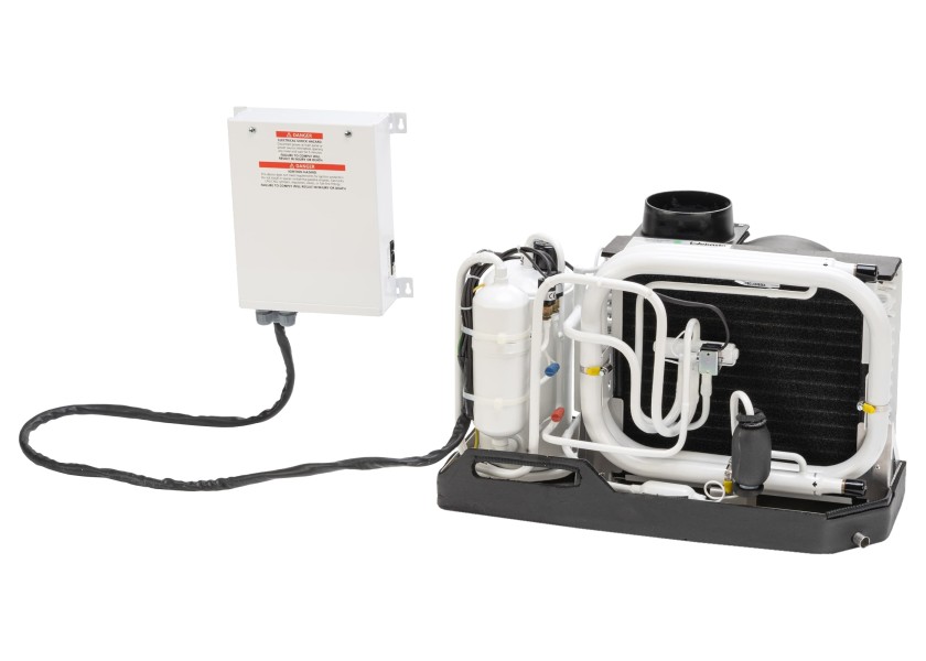 Купить WEBASTO BlueCool S20 / Кондиционер мощностью 20 000 БТЕ / с соединительным материалом и насосом для забортной воды 7ft.ru в интернет магазине Семь Футов