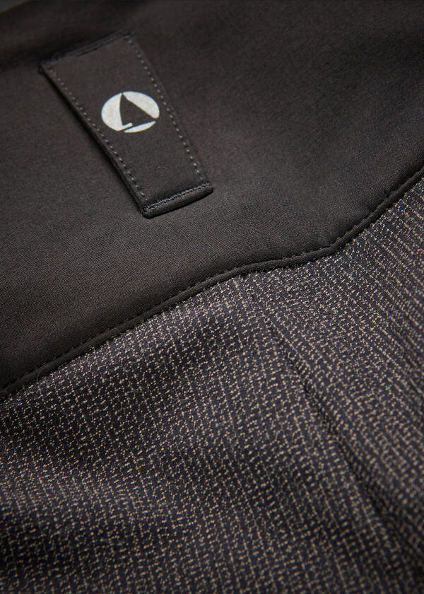 Купить MUSTO 82421_990-36 Мужские шорты-стрейч Evolution Performance / черный / Размер одежды: 36 7ft.ru в интернет магазине Семь Футов