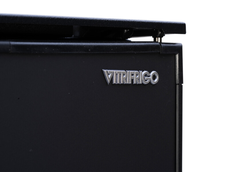 Купить VITRIFRIGO 0400-0571 C85i Холодильник / 85 л. / черный 7ft.ru в интернет магазине Семь Футов